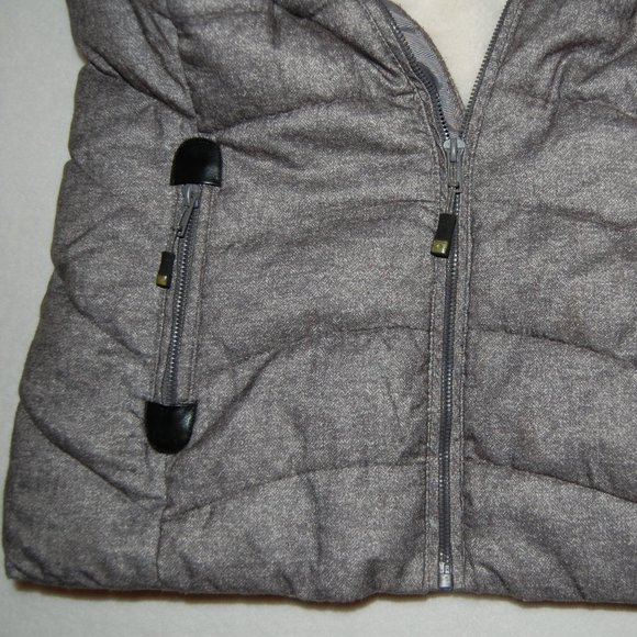 Green Tea Puffer Vest, Faux Fur Lined, Hooded, Zip Pockets, Gray, Size S - Picture 9 of 12